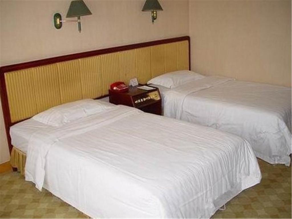 Debao Hotspring Conference Center Hotel 3*